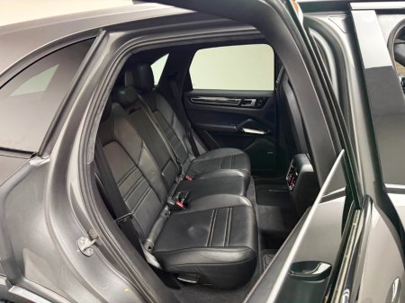 2020 Porsche Cayenne - thumbnail 13