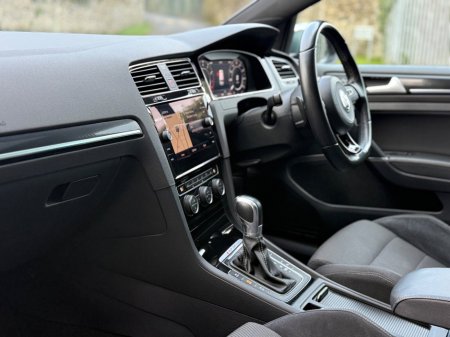 2019 Volkswagen Golf - thumbnail 17