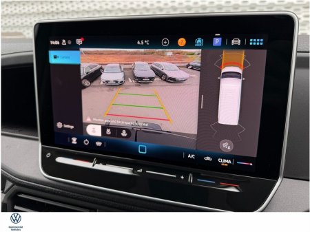 2026 Volkswagen Crafter HIGHLINE 30 MWB HR 140HP M6F €38,995 thumbnail