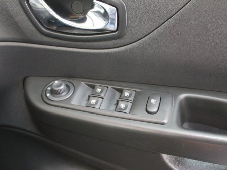 2016 Renault Captur - thumbnail 26