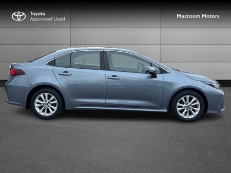 2023 Toyota Corolla - photo 3