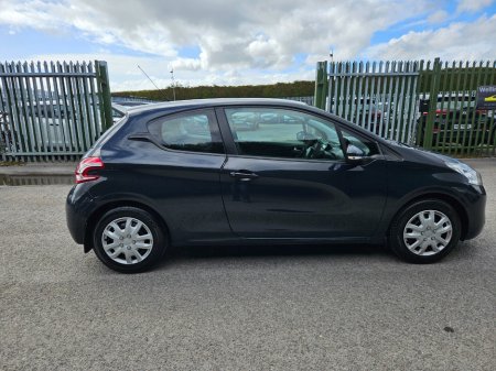 2015 Peugeot 208 - thumbnail 5