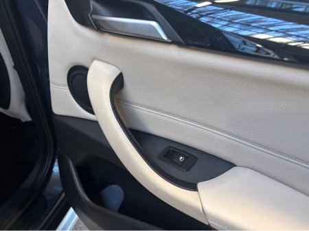 2019 BMW X1 - thumbnail 3