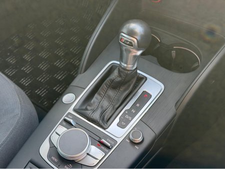 2016 Audi A3 1.4 TFSI SE TECHNIK 5DR €17,950 thumbnail