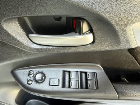 2015 Honda Fit - thumbnail 16