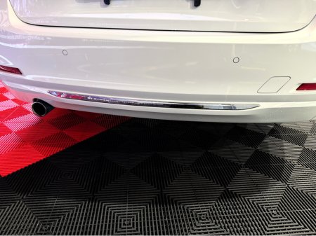 2015 BMW 3 Series 4d 320D LUXURY (AUTO) €16,249 thumbnail