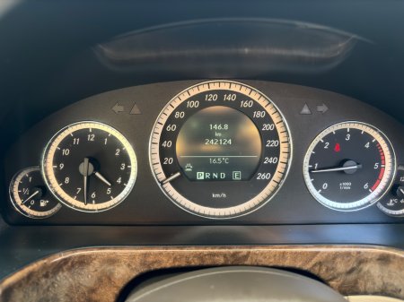 2011 Mercedes-Benz E Class - thumbnail 13