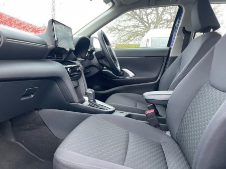 2025 Toyota Yaris Cross - thumbnail 6