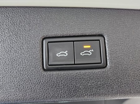 2017 Volkswagen Tiguan - thumbnail 6