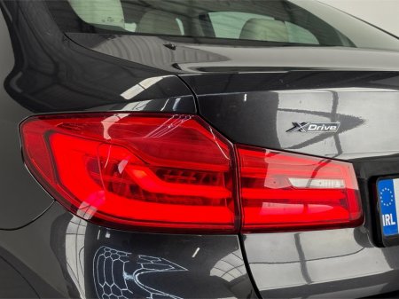 2019 BMW 5 Series - thumbnail 10