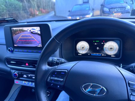 2021 Hyundai Kona 1.0 T-GDI Executive Plus €20,950 thumbnail