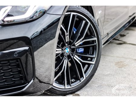 2021 BMW 5 Series - thumbnail 2