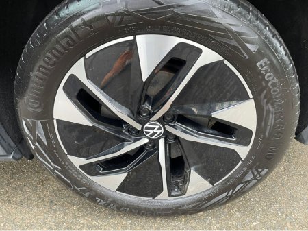 2023 Volkswagen ID.4 - thumbnail 9