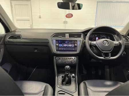 2020 Volkswagen Tiguan HIGHLINE 2.0 TDI MANUAL LOW KMS 150HP VW/AUDI SPECIALISTS WWW.DENISDARCYCARS.IE thumbnail