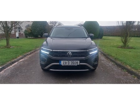 2023 Volkswagen T-Roc - thumbnail 3