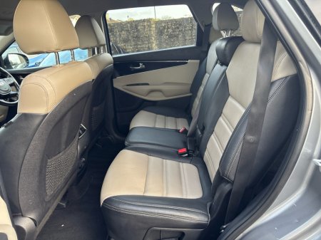 2019 Kia Sorento - thumbnail 9