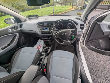 2016 Hyundai i20 - thumbnail 4