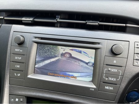 2015 Toyota Prius - thumbnail 18