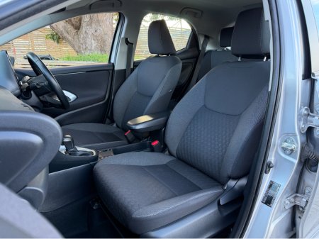 2023 Toyota Yaris - thumbnail 27