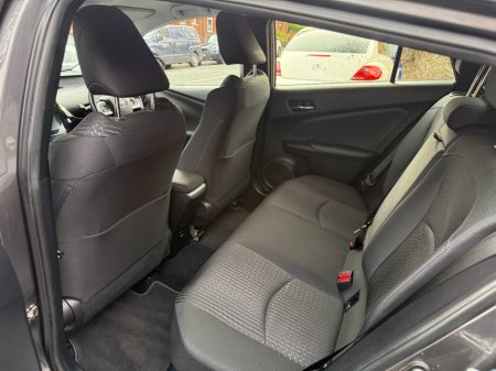 2018 Toyota Prius - thumbnail 14