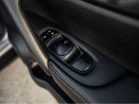 2016 Nissan X-Trail 162 X-Trail 1.6d 7-seater/FSH/High spec/1yr warran €15,888 thumbnail