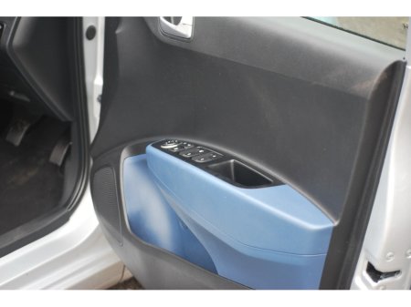 2018 Hyundai i10 - thumbnail 11