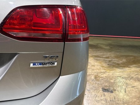 2016 Volkswagen Golf - thumbnail 10