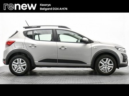 2023 Dacia Sandero Stepway TCe 90 STEPWAY Comfort €17,900 thumbnail