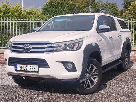 2019 Toyota Hilux Invvinicble Model Crewcab 2.4 Diesel Manual with genuine 13,000 miles with history check in pictures. €33,900