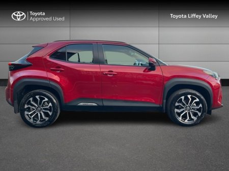 2025 Toyota Yaris Cross YARIS CROSS L-SPORT MONO €35,950 thumbnail