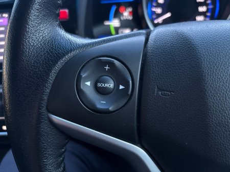 2017 Honda Fit 1.5L Petrol Hybrid Automatic €11,950 thumbnail