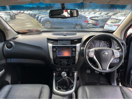 2018 Nissan Navara 2.3 DCI TEKNA D/C MANUAL //NO VAT//HIGH SPEC//FULL LEATHER HEATED SEATS//KEYLESS ENTRY//360 PARKING CAMERAS//SAT NAV// €21,950 thumbnail