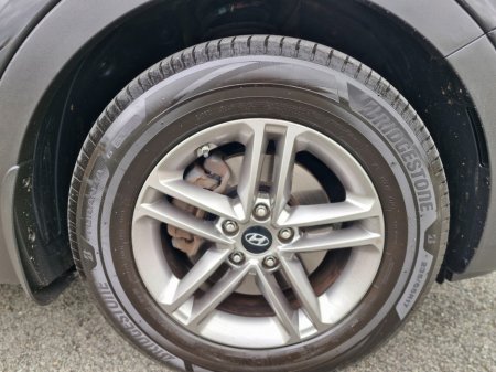 2017 Hyundai Santa Fe - thumbnail 33