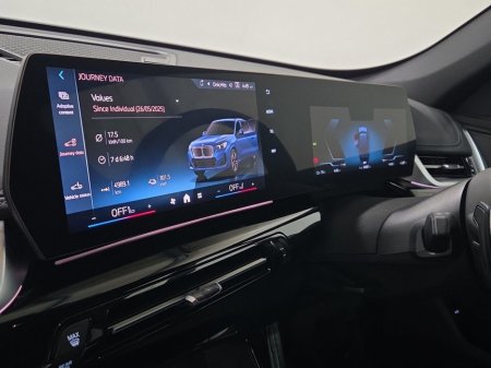 2025 BMW iX1 - thumbnail 8