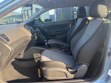 2016 Hyundai i20 - thumbnail 18