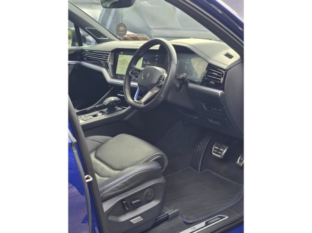 2023 Volkswagen Touareg 3.0TSI V6 R-LINE 462BHP 5DR LAPIZ BLUE +MAXTON KIT STUNNING! €67,950 thumbnail