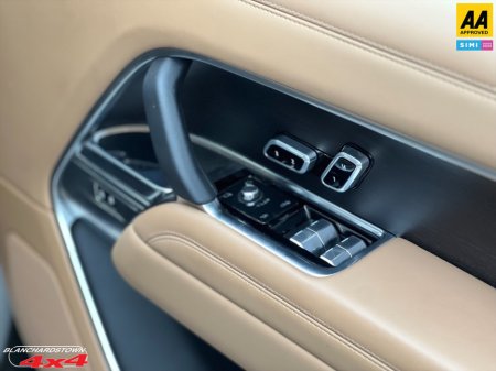 2023 Land Rover Range Rover 1ST EDITION D350 DIESEL POWERHOUSE €149,900 thumbnail