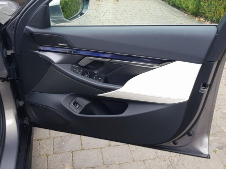 2025 BMW i5 - thumbnail 21