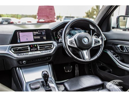 2021 BMW 3 Series - thumbnail 30