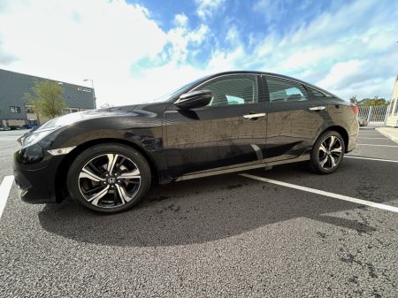 2019 Honda Civic 4DR 1.0 SMART PLUS AUTOMATIC ** STUNNING HIGH SPEC IRISH CAR ** REVERSE CAMERA ** SAT NAV ** APPLE CARPLAY / ANDROID AUTO ** BEST AVAILABLE ** €14,995