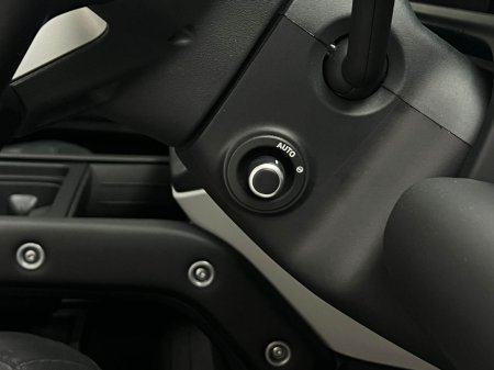 2024 Land Rover Defender HSE X-DYNAMIC P400E €87,990 thumbnail