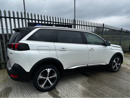 2018 Peugeot 5008 - thumbnail 4