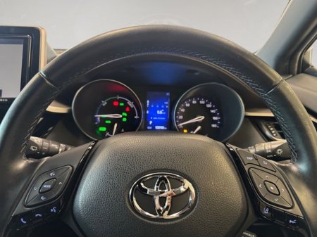 2017 Toyota C-HR - thumbnail 13