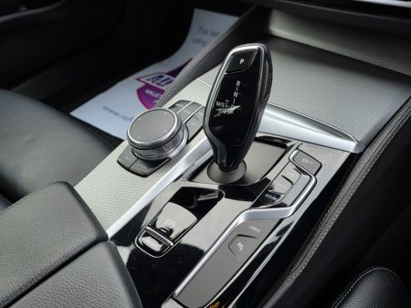 2017 BMW 5 Series - thumbnail 23