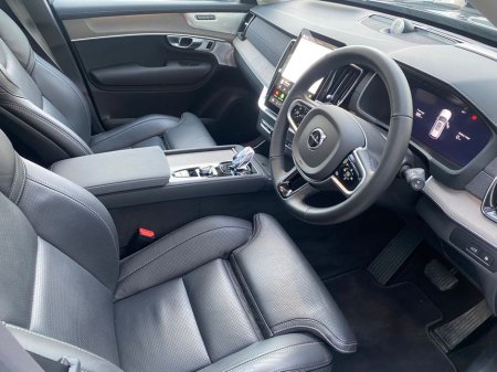 2025 Volvo XC90 - thumbnail 11