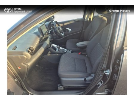 2024 Toyota Yaris - thumbnail 7