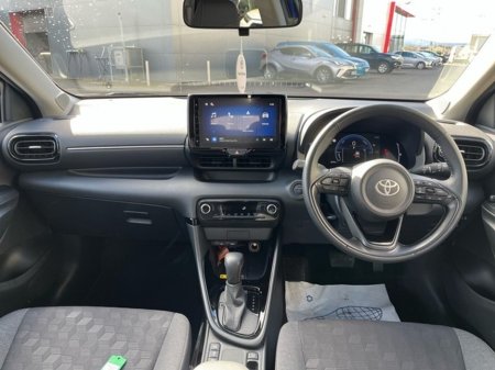 2024 Toyota Yaris - thumbnail 8