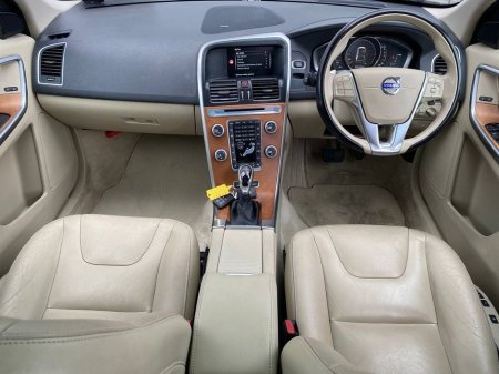 2016 Volvo XC60 - thumbnail 13