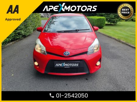 2014 Toyota Yaris - view 2