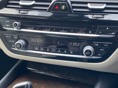 2019 BMW 5 Series 518d SE Auto €24,900 thumbnail